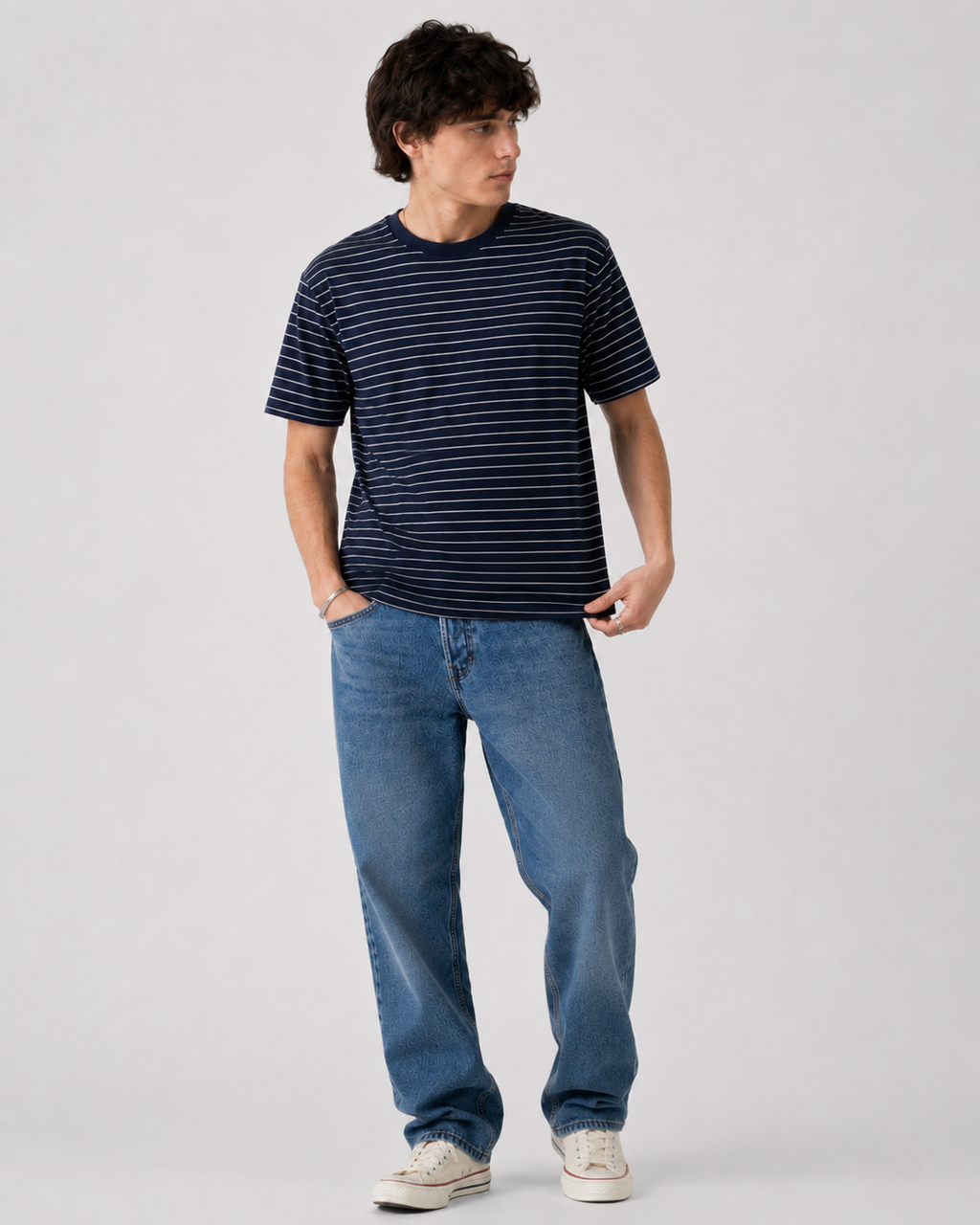 Camiseta Clasica Elegante / Rayas azul marino y blanco